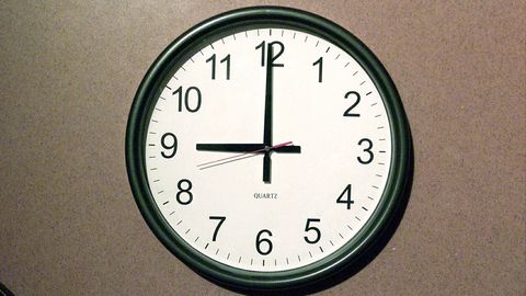 TÕNIS ARRO ⟩ Globaalne hullus kaks korda aastas