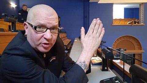 Taat Helme, Ummi Reinsalu ja Püha Varro pandi laulu sisse