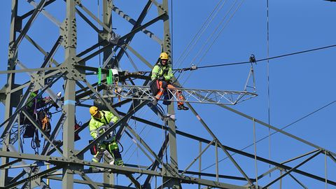 BORIS KIRT ⟩ Jälle on tarbijale ära väänatud! Elektritasude arutult vohava anarhia uus tulija