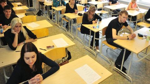 Ligi 12 000 noort sooritavad teisipäeval põhikooli eesti keele eksamit