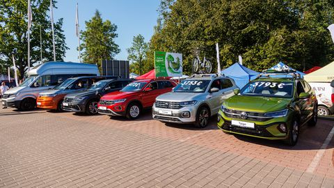 Autoturg jätkas juunis kasvu