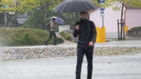 Neljapäeval sajab hoovihma ja on äikeseoht