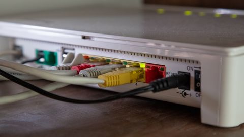 Vene sõjaväeluure üritas kaaperdada Eesti ruutereid