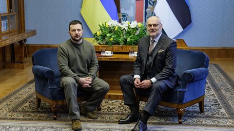 JÄRELVAADATAV ⟩ President Karis ja president Zelenskõi annavad Kadriorus ühise pressikonverentsi