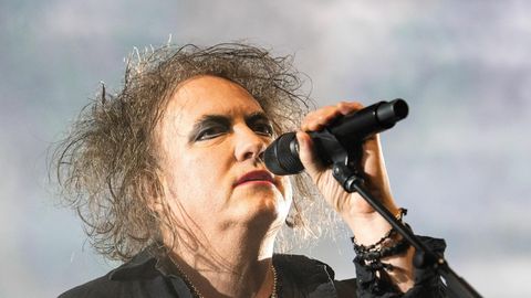 The Cure’i juhtfiguur kritiseerib Jalgpalli MM-finaali vaheajasõud