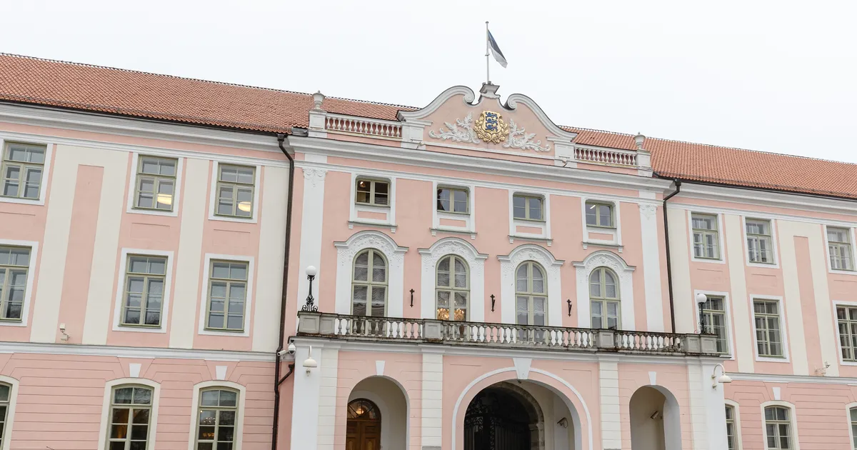 HEIKI HALLIK ⟩ Avalik kiri vabariigi presidendile, riigikogule ja valitsusele. Eestisse eksinud droonid