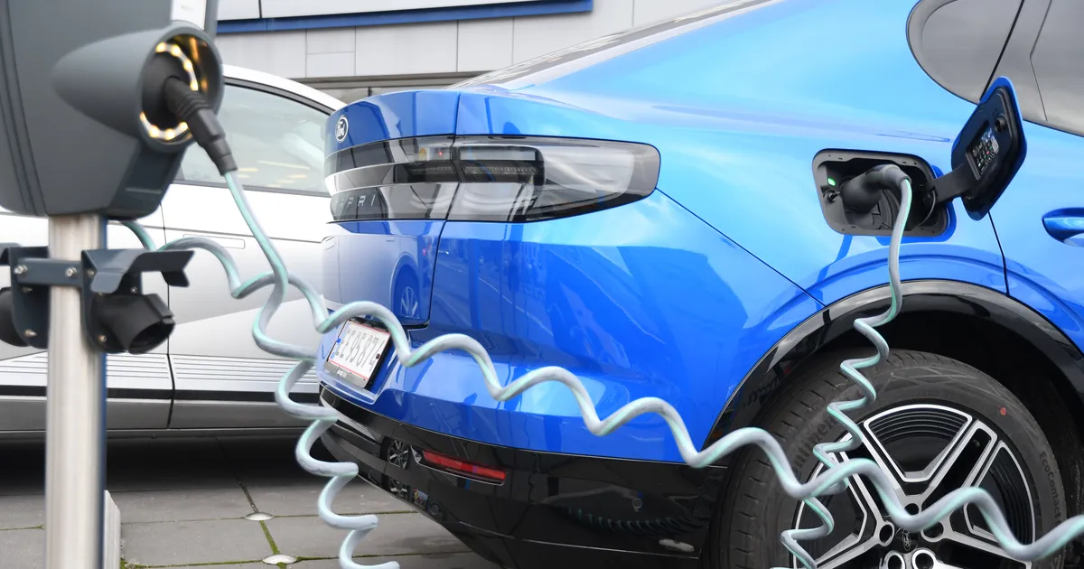 Et aku kestaks suvel kauem - eksperdi 8 nõuannet elektriauto omanikule