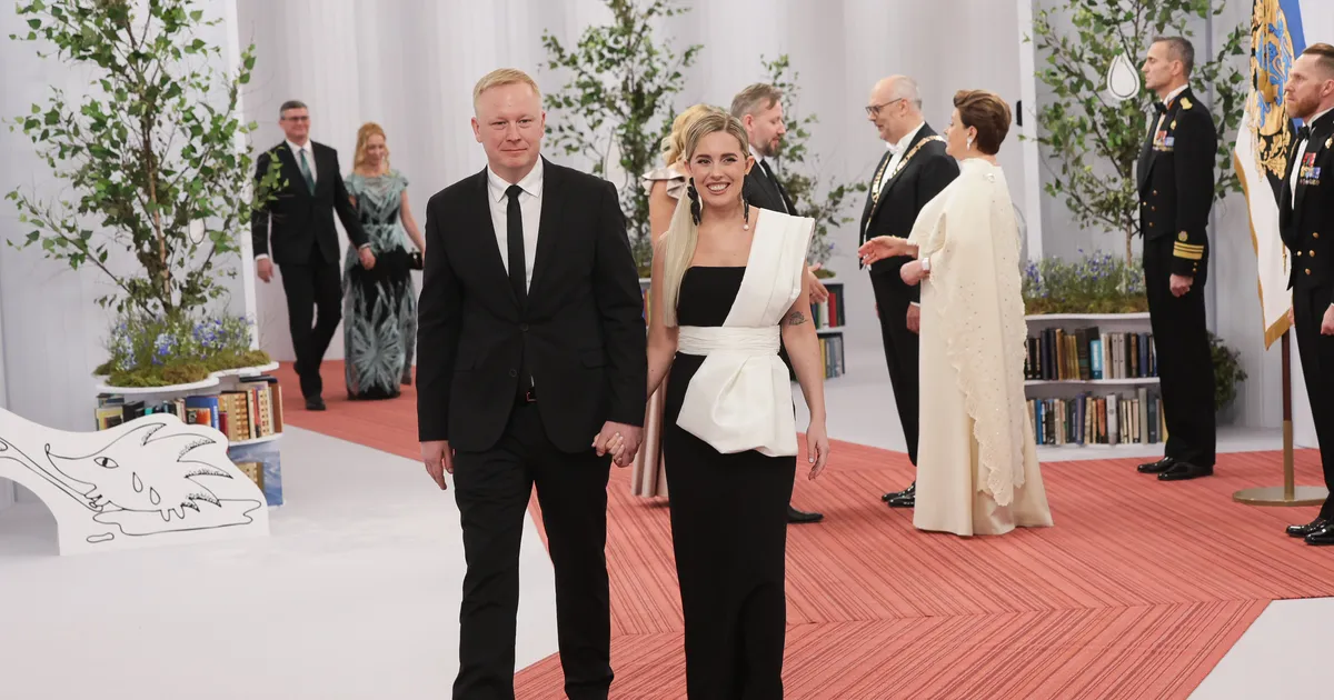 PIILU SISSE ⟩ Kõrged laed, privaatne hoov ja mõnus saun: Mart Võrklaev müüb moodsat kodu pea 400 000 euro eest