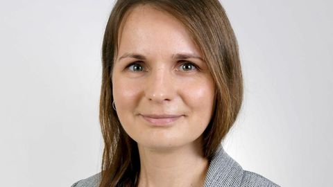 Haiguslehel ja tööl? Uus seadusmuudatus lubab seda teha palgas kaotamata