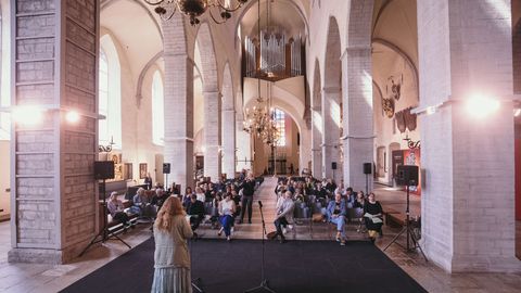 FESTIVAL HEADREAD ⟩ Naisluuletajad, «Euroopa koerad» Valgevenest ja meeletu Jahimees Valge