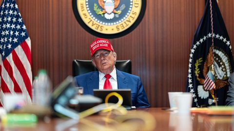 ERKKI KOORT ⟩ Trump ei tea, mida Iraaniga edasi teha. Hoopis Kreml on saanud siit kullasoone