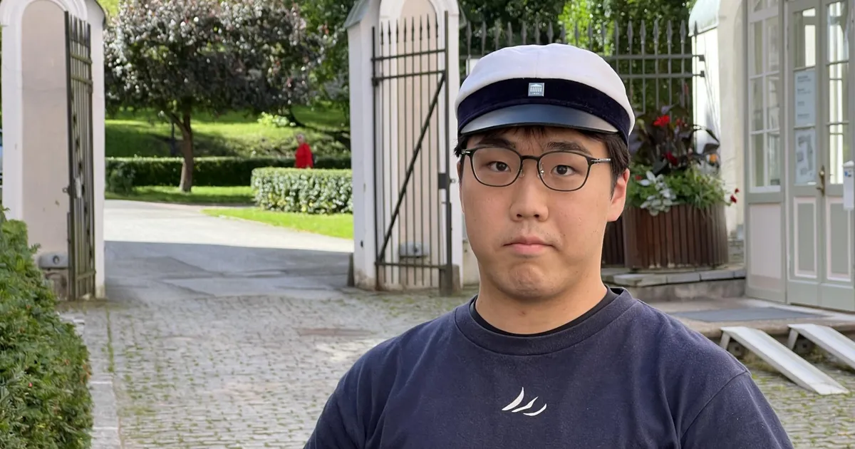 NAOKI WATANABE ⟩ Eesti keel on suur. Võin nimetada sada kuulsat eesti keele kõnelejat muudest rahvustest