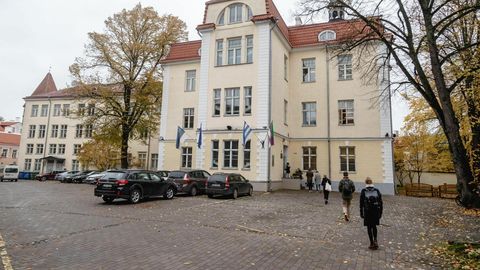 KAAREL KASEMETS ⟩ Ligadilogadi haridustee – kuidas jõuab noor kooli?