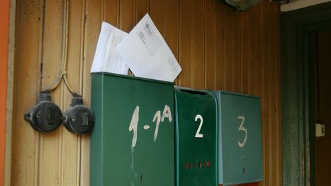 ERKKI BAHOVSKI ⟩ Kui kauaks jäävad alles postkastid?
