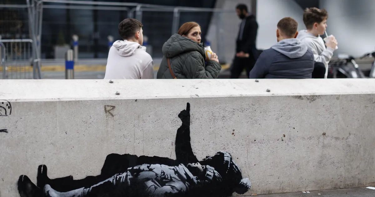 LÕPUKS OMETI ⟩ Banksy nägu ja nimi on pärast aastakümneid kestnud peitusemängu teada