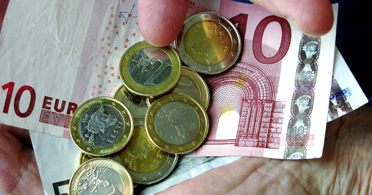 Aprillis makstakse pensionid ja puuetega inimeste toetused välja tavapärasest hiljem