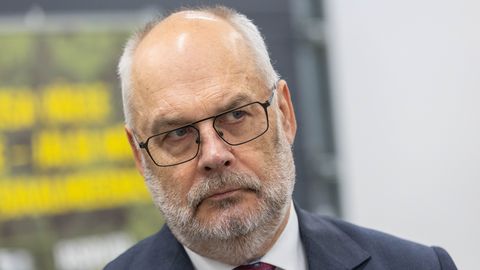 Riigipea kuulutas välja Venemaa sõjakahjude hüvitamist ja jäätmekäitlust puudutavad seadused