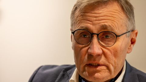 TÕNIS LUKAS ⟩ Eesti inimesed peavad teenindust saama riigikeeles!
