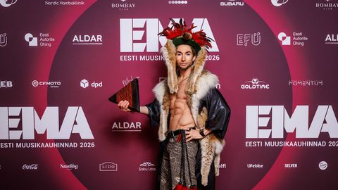 VERIVÄRSKE VIDEO ⟩ Kõmuline strippar Marco Tasane üllatab taas: uus tantsulugu januneb tähelepanu järele