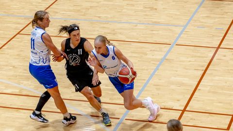 Punktirekordi visanud Pärnu korvpallinaiskond alustas pronksiseeriat valusa kaotusega