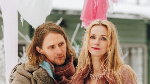 KÕRV PEALE ⟩ «Juuratudeng võib meid kohtusse ju anda!» Kristiina Ehin pani Malluka ja Brigitte Susanne Hundi laulu sisse