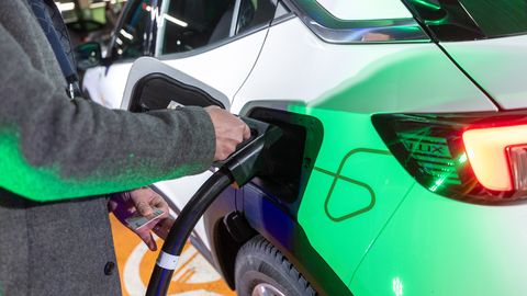 Europcar Eesti: naftakriis pani kliendid elektriautode poole vaatama