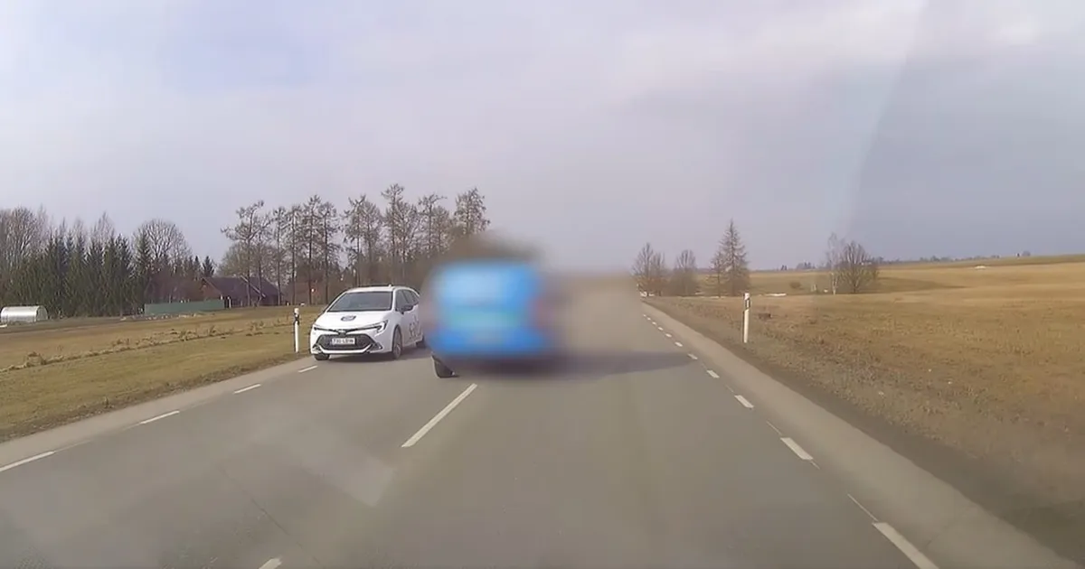 Ärandatud autoga politsei eest põgenenud mees võeti vahi alla