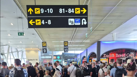 KAOS ⟩ Phuketist kodumaale lennanud pere jäi ootamatult Tai lennujaama lõksu: istusime lennukis neli tundi ja siis…