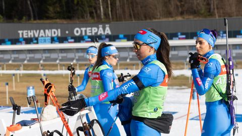 PM OTEPÄÄL ⟩ Galerii: maailma parimad laskesuusatajd rügasid Otepääl trenni