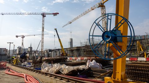 Läti Rail Balticu ehitaja süüdistab valitsust miljardite eurode kasutamata jätmises