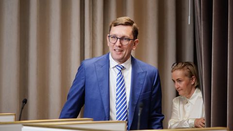 OTSEPILT ⟩ Valitsuse pressikonverentsil osaleb viis ministrit