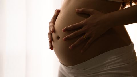 Meditsiiniline ime: ilma tupe ja emakakaelata sündinud naine sai loomulikul teel lapse