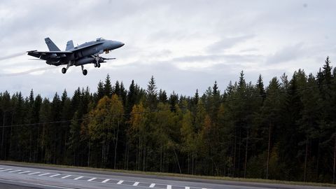 Soome kaalub mõtet anda oma vanad Hornet hävituslennukid Ukrainale