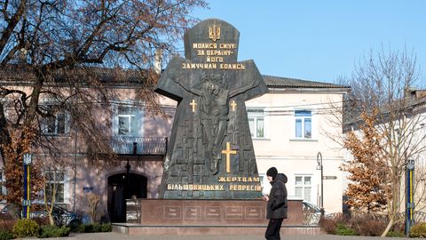 EKSKLUSIIV TULIPUNKTIST ⟩ Družba torust huvitunud ungarlasele kutsusid ukrainlased nobedalt politsei