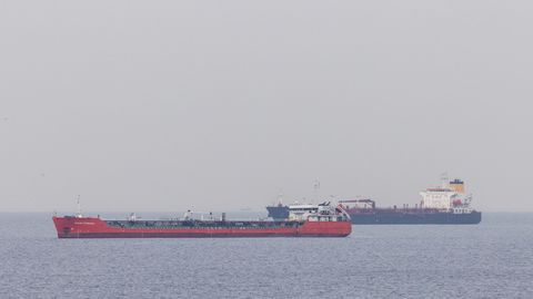 KÄTTEMAKS VENE NAFTA EEST? ⟩ Kreeka lipu all seilanud tankerit rünnati Novorossiiski lähistel