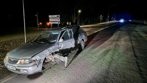 FOTOD ⟩ Luunja vallas põrkasid kaks autot kokku