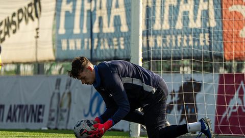 Flora sai lühikese aja jooksul juba teist korda Kaljult sugeda, Paide pääses üle noatera