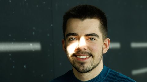 HOMNE EESTI ⟩ Stiven Uke: Tere, Eesti noored! Hakkame rääkima