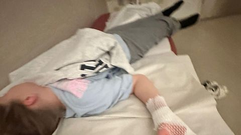 Õpilane kaotas osa sõrmest, kiirabi ei kutsutud: ema on Tallinna kooli tegevusetuse pärast nördinud