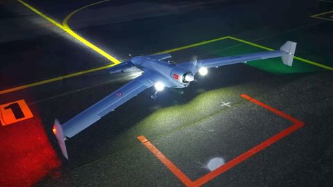 Türgi uus võimas droon viib 200 kg lõhkekeha 2000 km kaugusele