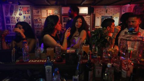 HIILIV ISLAMISM ⟩ Süüria võimud keelasid Damaskuse baarides ja restoranides alkoholi müümise