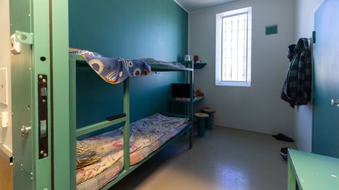 REPORTAAŽ ⟩ Noormõrvarite elu vanglatrellide taga