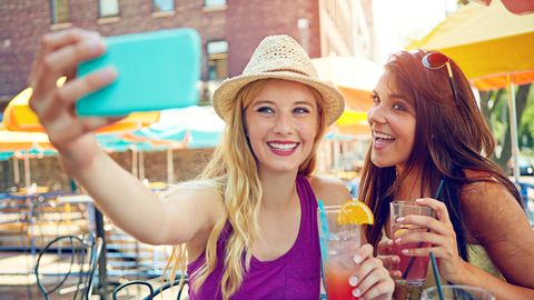 HEA ELU TEEJUHT ⟩ Sotsiaalmeedia võib teha õnnelikuks