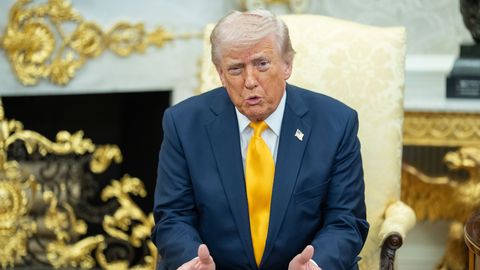 FOTO ⟩ Trumpi poolt ametisse nimetatud komisjon kiitis heaks presidendi näoga kuldmündi