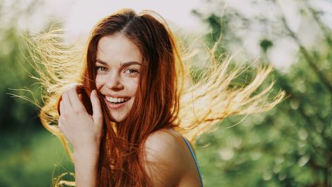 LÕPP JAMALE! ⟩ Eksperdid lükkavad ümber levinud müüdid juuste kohta