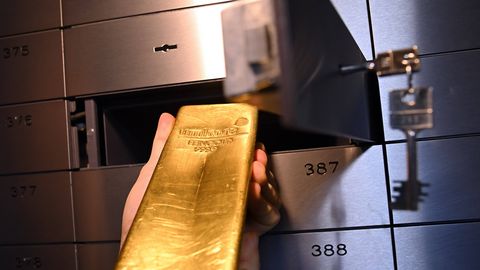 WSJ: Mis on kulla ja hõbeda müügilaine taga