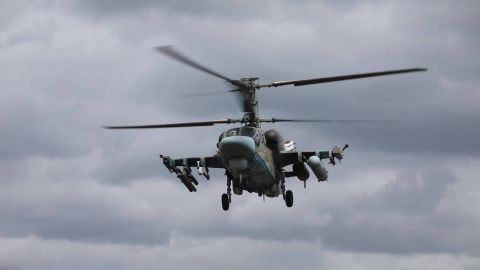 VIDEO ⟩ Ukraina kukutas drooniga alla Vene sõjaväe Ka-52 helikopteri