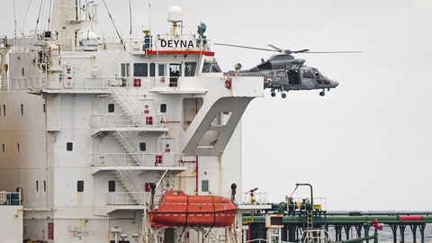VIDEO ⟩ Prantsusmaa sõjavägi hõivas Vahemerel Vene varilaevastiku tankeri