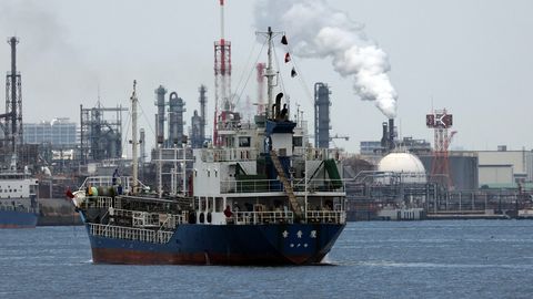 Iraan võib Hormuzi väinast läbi lasta veel ühe Aasia riigiga seotud kütuselaevad