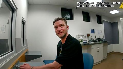 SKANDAALNE VIDEO ⟩ Laulja Justin Timberlake’i vahistamisklipp lekkis: popstaar oli roolis purujoobes